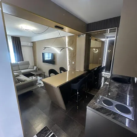 Cataleya Ii * 塞拉耶佛