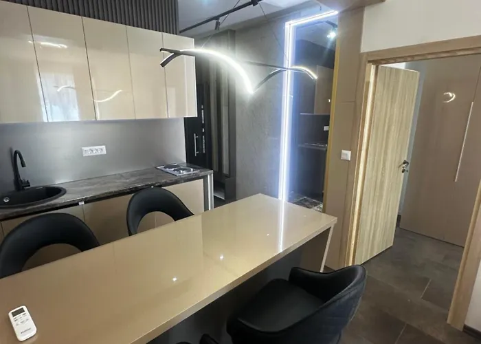 Cataleya Ii * 塞拉耶佛