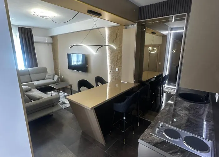 Cataleya Ii * 塞拉耶佛