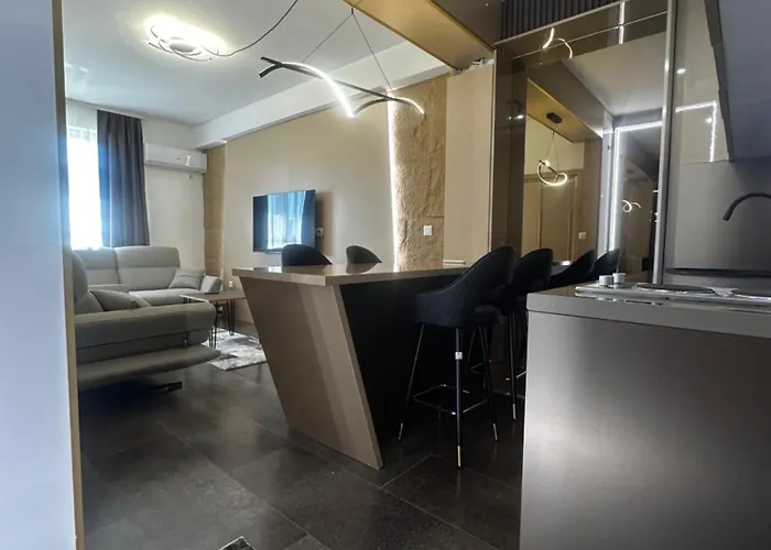 Cataleya Ii * 塞拉耶佛